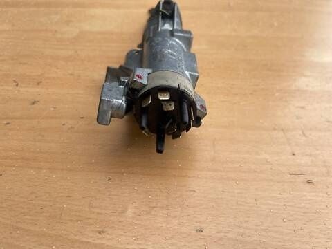 Замок зажигания Audi A2 2000-2005 4B0905851C 4B0905851B 4D0905851 4B0905851F 357905851 4B0905851 (Ауди А2) ID226847651 (4B0905851C) фото